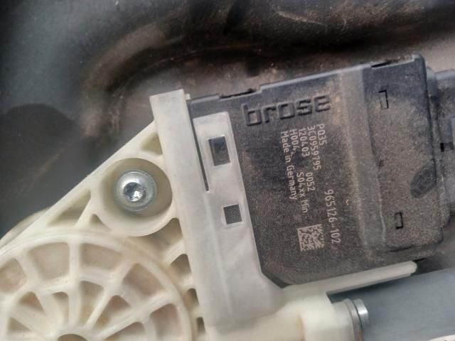 bontott VW PASSAT B7 Bal hátsó Ablakemelő Szerkezet (Elektromos)