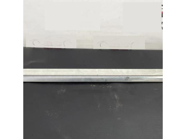 bontott VW PASSAT B7 Bal hátsó Ajtó Díszléc