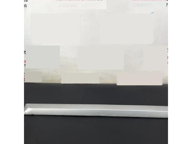 bontott VW PASSAT B7 Bal hátsó Ajtó Díszléc