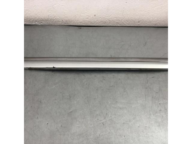 bontott VW PASSAT B7 Bal hátsó Ajtó Díszléc