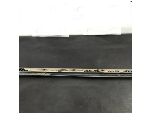 bontott VW PASSAT B7 Bal hátsó Ajtó Díszléc