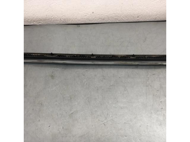 bontott VW PASSAT B7 Bal hátsó Ajtó Díszléc