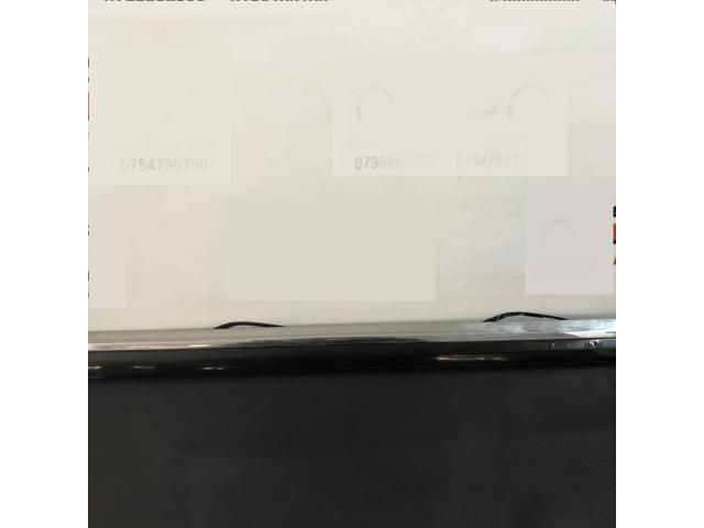 bontott VW PASSAT B7 Bal hátsó Ajtó Díszléc