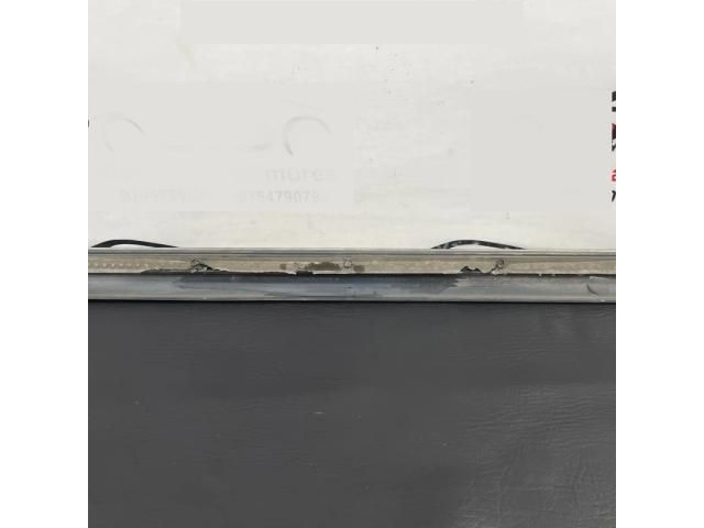 bontott VW PASSAT B7 Bal hátsó Ajtó Díszléc