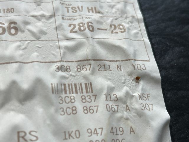 bontott VW PASSAT B7 Bal hátsó Ajtó Kárpit