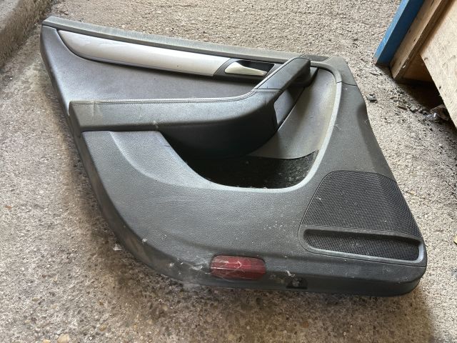 bontott VW PASSAT B7 Bal hátsó Ajtó Kárpit