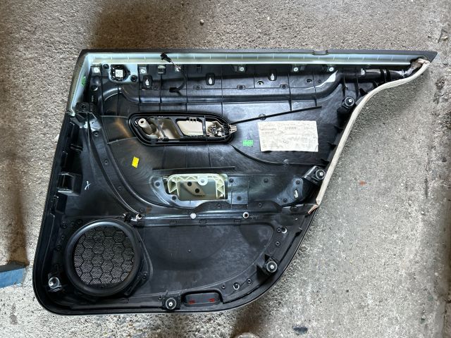 bontott VW PASSAT B7 Bal hátsó Ajtó Kárpit
