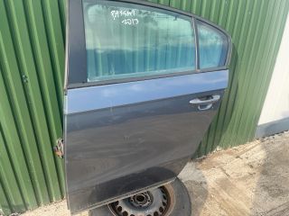 bontott VW PASSAT B7 Bal hátsó Ajtó (Részeivel)