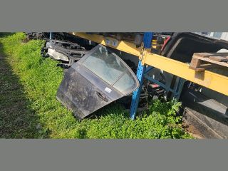 bontott VW PASSAT B7 Bal hátsó Ajtó (Részeivel)