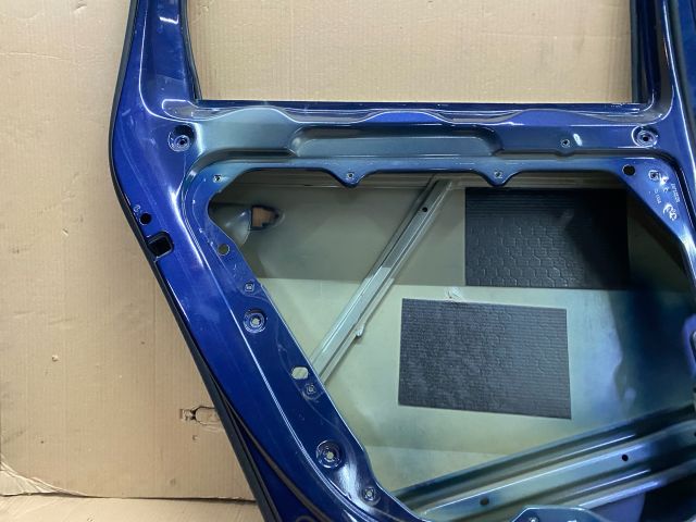 bontott VW PASSAT B7 Bal hátsó Ajtó (Üres lemez)