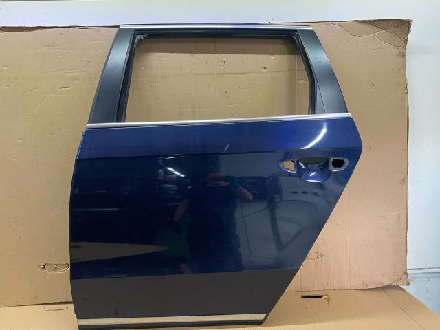 bontott VW PASSAT B7 Bal hátsó Ajtó (Üres lemez)