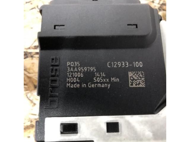 bontott VW PASSAT B7 Bal hátsó Ajtó Vezérlőegység