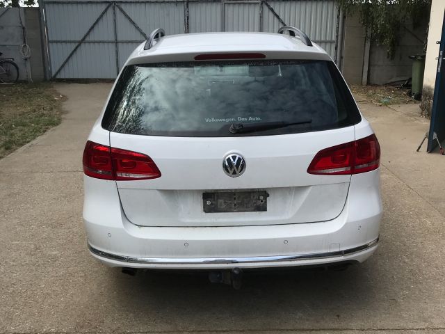 bontott VW PASSAT B7 Bal hátsó Ajtóbehúzó