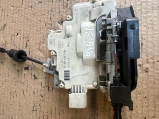 bontott VW PASSAT B7 Bal hátsó Ajtózár