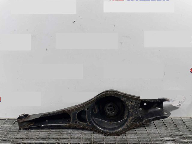 bontott VW PASSAT B7 Bal hátsó Alsó Lengőkar