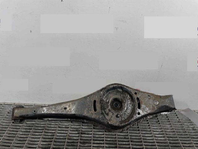 bontott VW PASSAT B7 Bal hátsó Alsó Lengőkar
