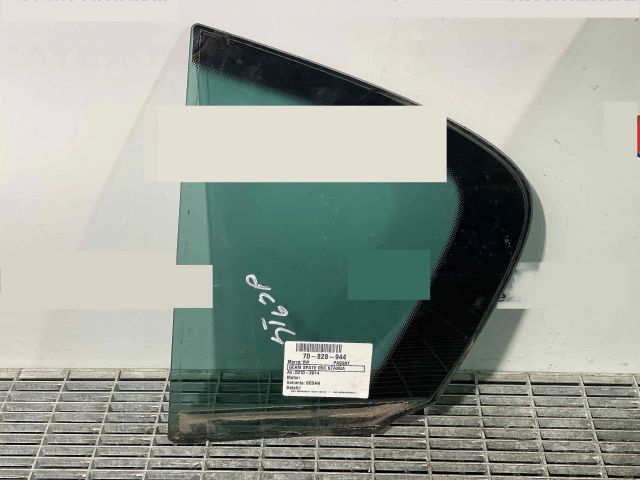 bontott VW PASSAT B7 Bal hátsó Fixüveg (Ajtóban)