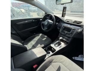 bontott VW PASSAT B7 Bal hátsó Gumikéder