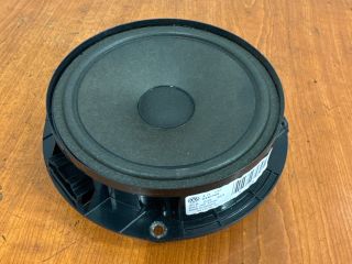 bontott VW PASSAT B7 Bal hátsó Hangszóró