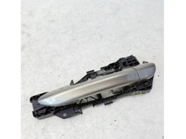 bontott VW PASSAT B7 Bal hátsó Külső Kilincsfészek