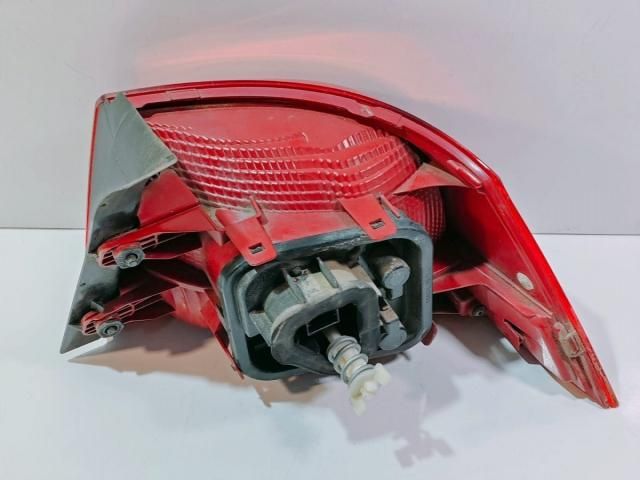 bontott VW PASSAT B7 Bal Hátsó Lámpa