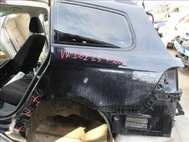 bontott VW PASSAT B7 Bal hátsó Sárvédő