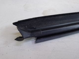 bontott VW PASSAT B7 Bal hátsó Vízlehúzó Gumicsík