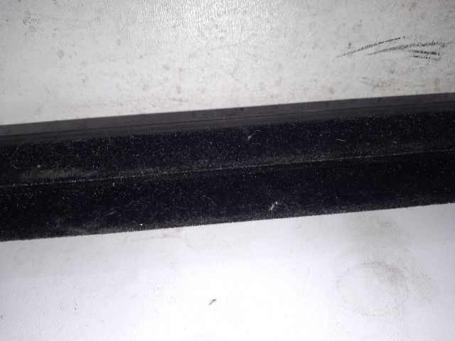bontott VW PASSAT B7 Bal hátsó Vízlehúzó Gumicsík