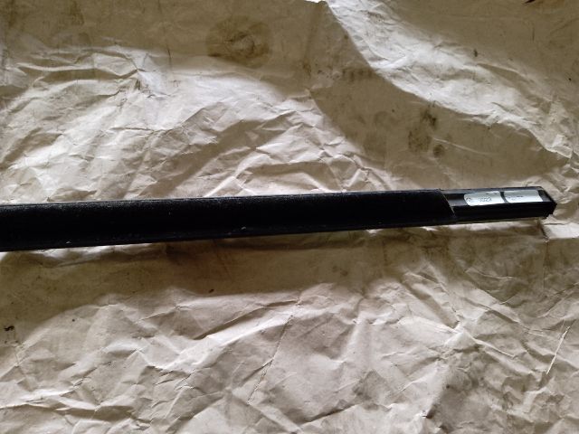 bontott VW PASSAT B7 Bal hátsó Vízlehúzó Gumicsík