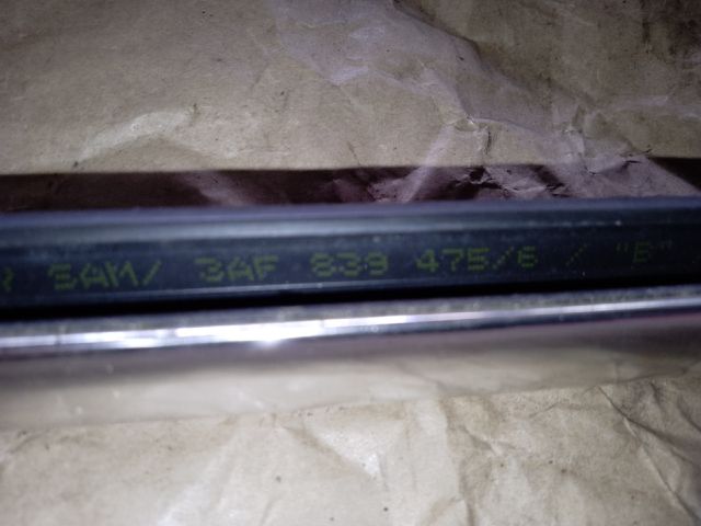 bontott VW PASSAT B7 Bal hátsó Vízlehúzó Gumicsík