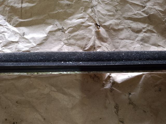 bontott VW PASSAT B7 Bal hátsó Vízlehúzó Gumicsík