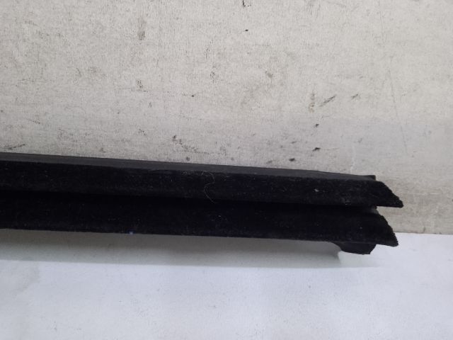 bontott VW PASSAT B7 Bal hátsó Vízlehúzó Gumicsík