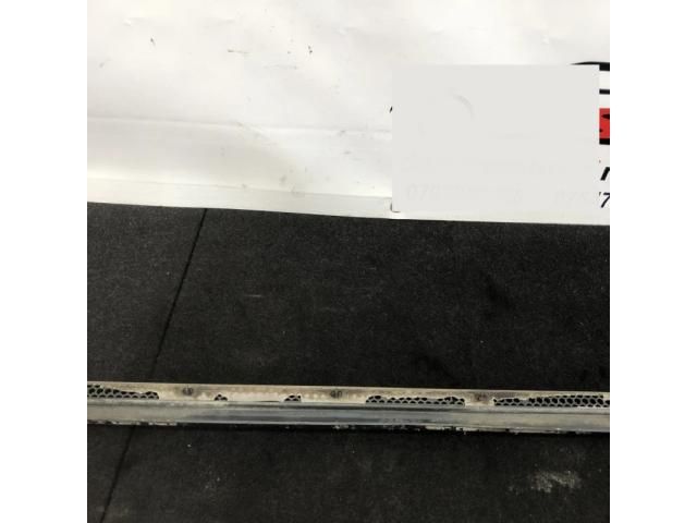 bontott VW PASSAT B7 Bal hátsó Zsanér