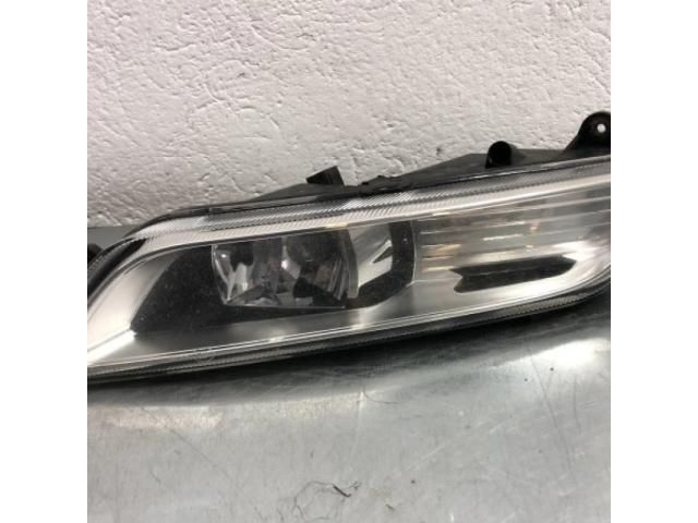 bontott VW PASSAT B7 Bal Ködfényszóró