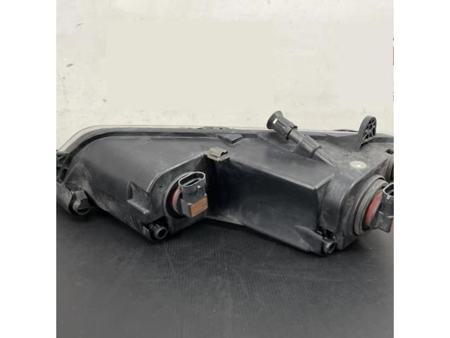 bontott VW PASSAT B7 Bal Ködfényszóró