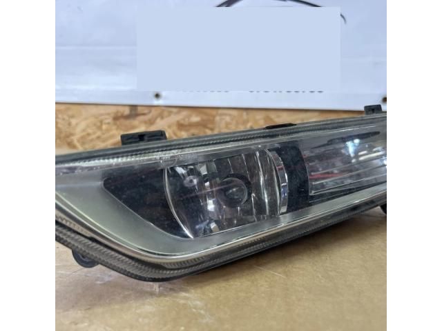 bontott VW PASSAT B7 Bal Ködfényszóró