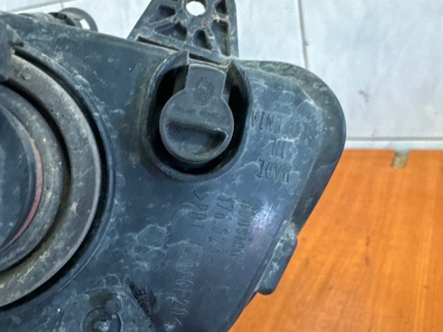 bontott VW PASSAT B7 Bal Ködfényszóró