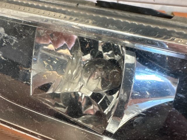 bontott VW PASSAT B7 Bal Ködfényszóró