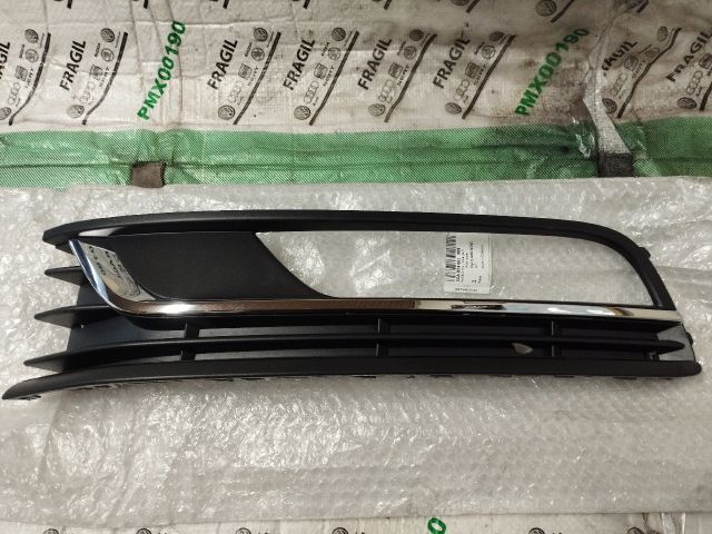 bontott VW PASSAT B7 Bal Ködlámpa Rács