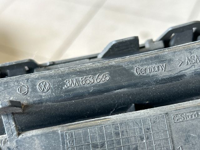 bontott VW PASSAT B7 Bal Ködlámpa Rács