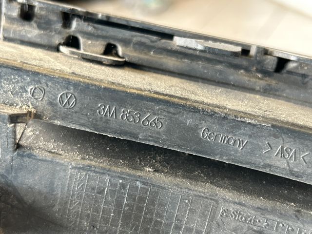 bontott VW PASSAT B7 Bal Ködlámpa Rács