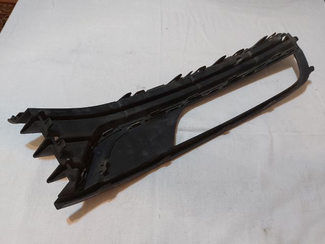 bontott VW PASSAT B7 Bal Ködlámpa Rács