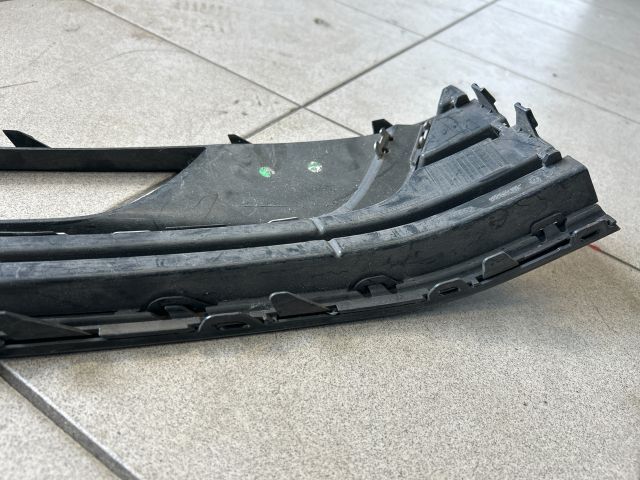 bontott VW PASSAT B7 Bal Ködlámpa Rács