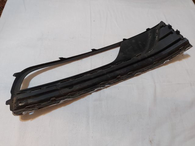 bontott VW PASSAT B7 Bal Ködlámpa Rács