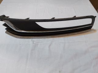 bontott VW PASSAT B7 Bal Ködlámpa Rács