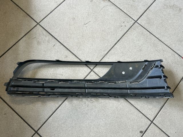 bontott VW PASSAT B7 Bal Ködlámpa Rács