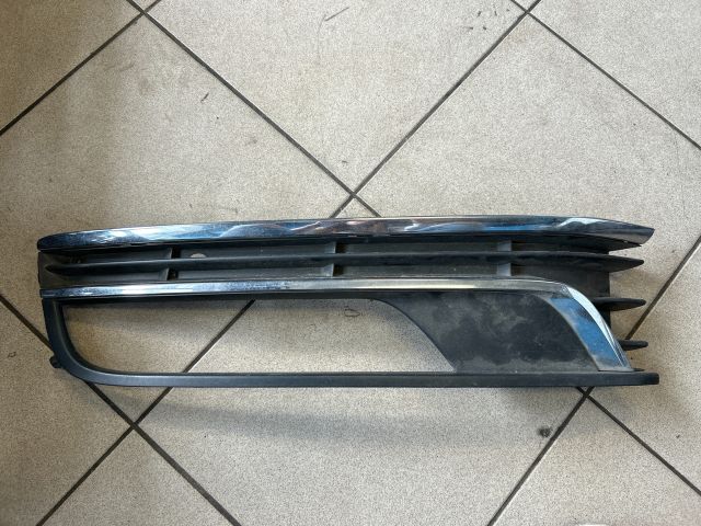 bontott VW PASSAT B7 Bal Ködlámpa Rács