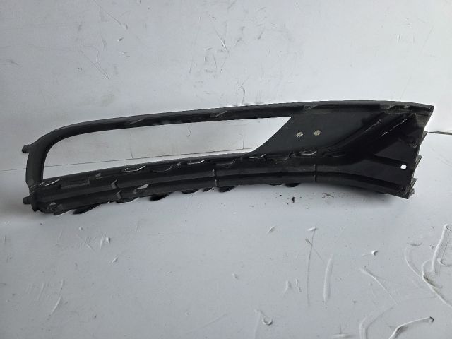 bontott VW PASSAT B7 Bal Ködlámpa Rács