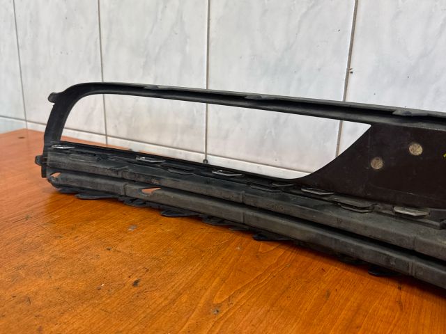 bontott VW PASSAT B7 Bal Ködlámpa Rács