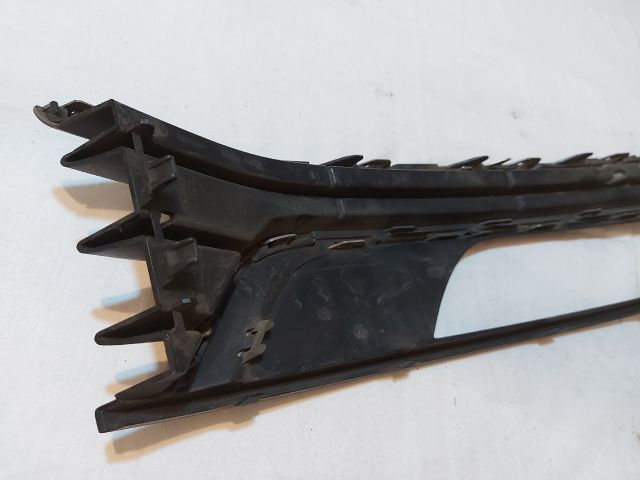 bontott VW PASSAT B7 Bal Ködlámpa Rács